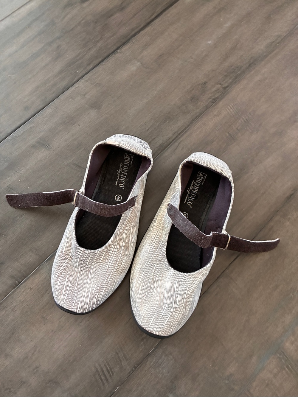 Arcopedico Merceditas Mary Jane Shows in Black and White Wave - Size 40 (US 9) - Picture 7 of 12
